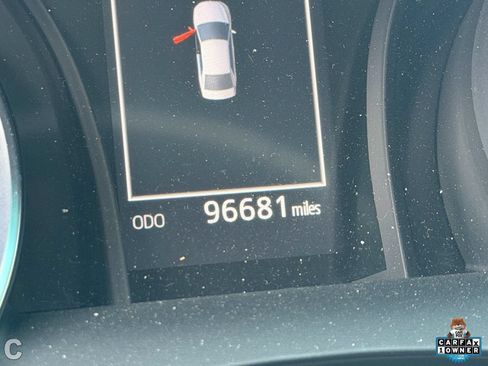 Used 2018 Toyota Camry SE w/ Moonroof Package FWD image 10