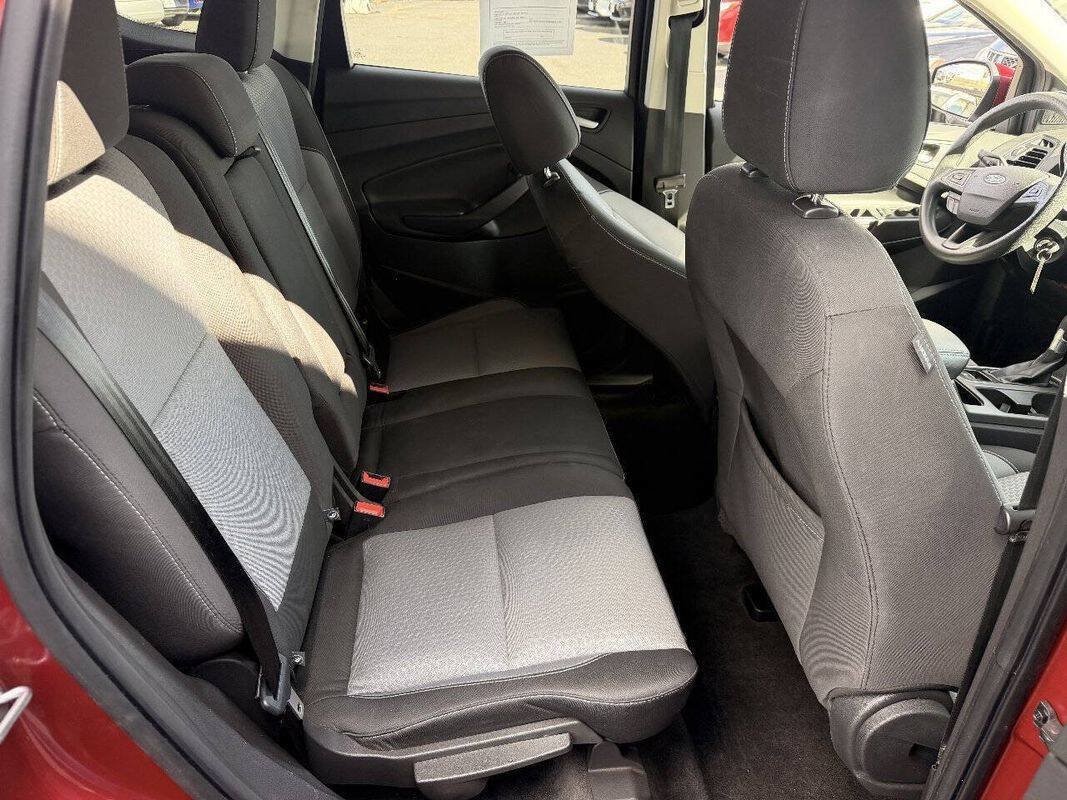 Used 2017 Ford Escape SE AWD/4WD image 9