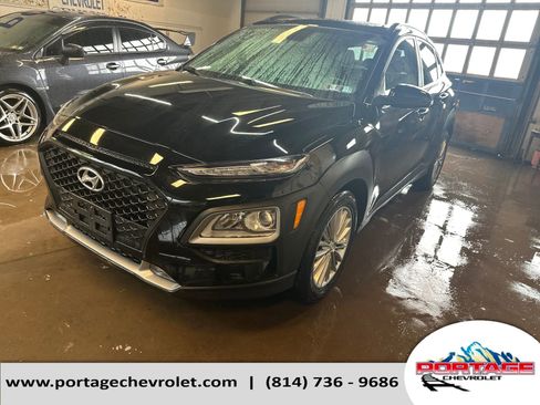 Used 2021 Hyundai Kona SEL Plus w/ Cargo Package FWD image 1
