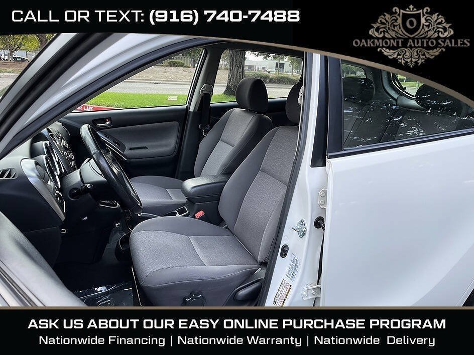 Used 2004 Toyota Matrix XR w/ Extra Value Pkg 1 FWD image 21