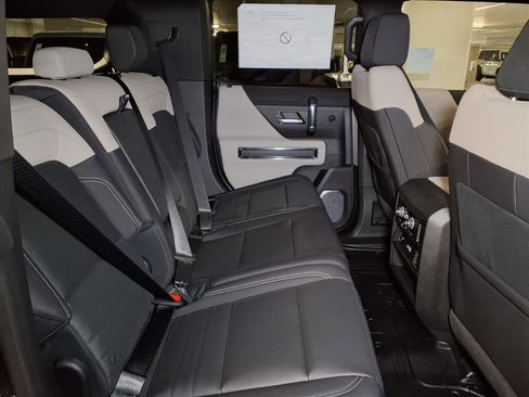 New 2026 GMC Hummer EV SUV image 7