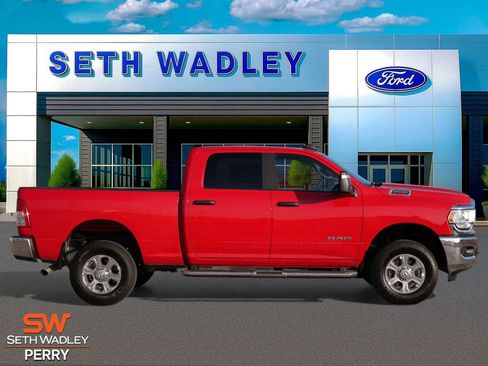 Used 2024 RAM 2500 Big Horn w/ Bed Utility Group image 5