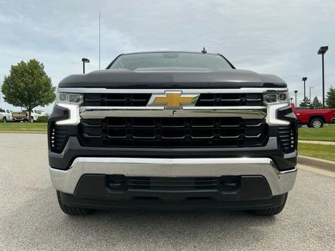 Used 2023 Chevrolet Silverado 1500 LT AWD/4WD image 8