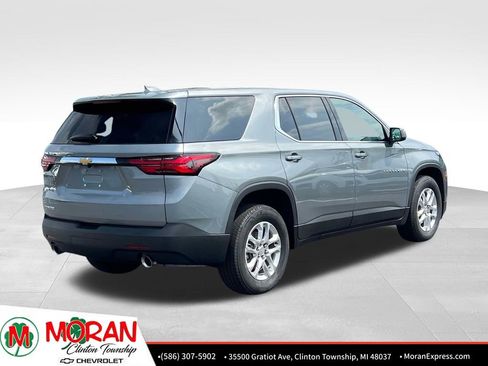 Certified 2023 Chevrolet Traverse LS FWD image 5