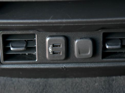 Used 2019 Chevrolet Silverado 1500 LT w/ All-Star Edition image 37