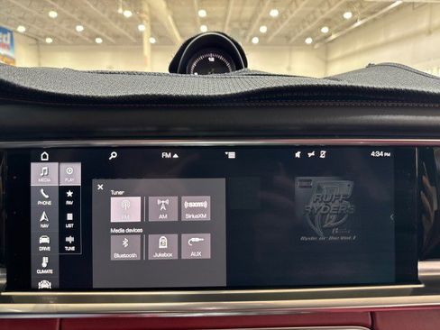 Used 2017 Porsche Panamera image 74