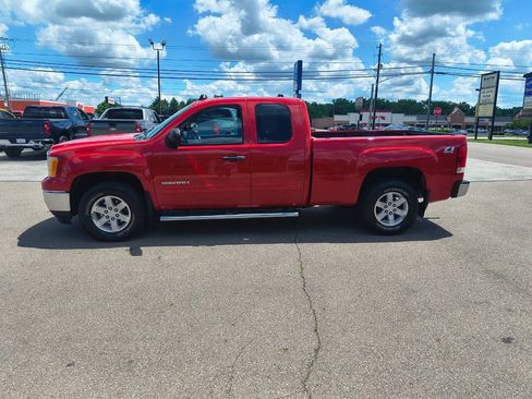 Used 2011 GMC Sierra 1500 SLE w/ Power Tech Package AWD/4WD image 28