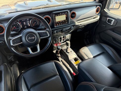 Used 2023 Jeep Gladiator Mojave AWD/4WD image 17