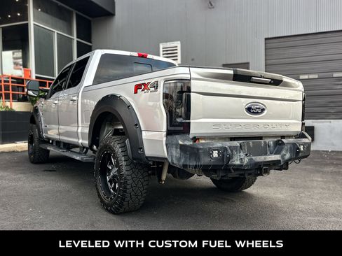 Used 2019 Ford F250 Lariat w/ Lariat Value Package image 6