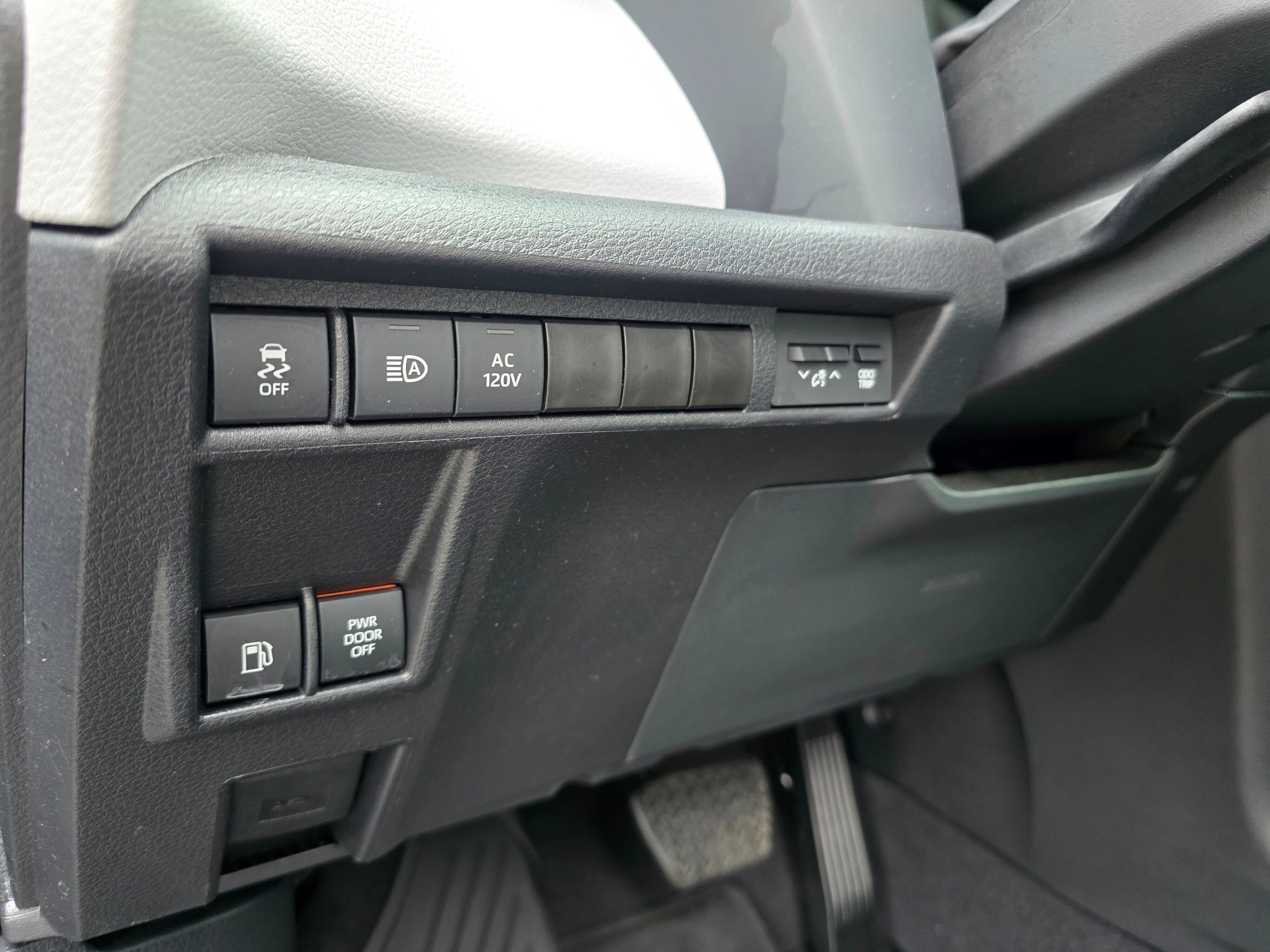 Certified 2026 Toyota Sienna XSE AWD/4WD image 19