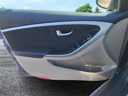 Used 2014 Hyundai Elantra GT image 19
