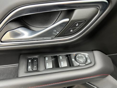 Used 2023 Chevrolet Suburban RST w/ Sport Performance Package image 16