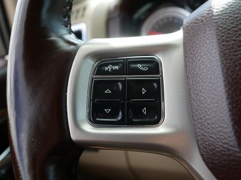 Used 2018 RAM 1500 Laramie w/ Convenience Group AWD/4WD image 28