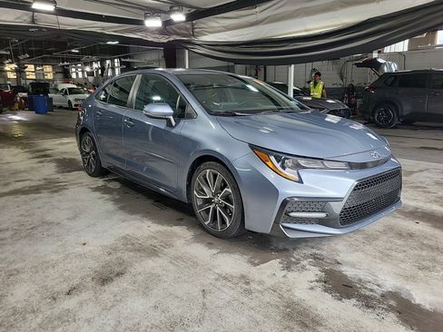 Used 2020 Toyota Corolla SE w/ SE Premium Package FWD image 2