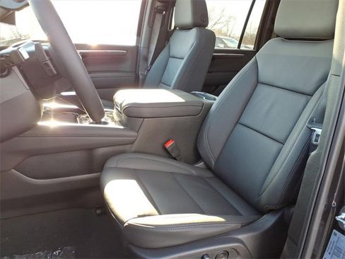 New 2026 Chevrolet Suburban Z71 w/ Comfort Package image 6