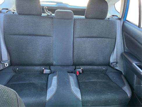 Used 2017 Subaru Crosstrek 2.0i Premium image 14