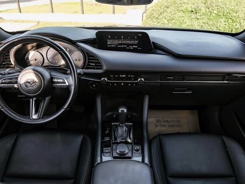Used 2022 MAZDA MAZDA3 s FWD image 11