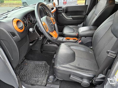 Used 2016 Jeep Wrangler Unlimited Sport image 9