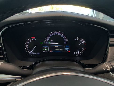 Used 2019 Cadillac XT5 Luxury w/ LPO, Radiant Package AWD/4WD image 12
