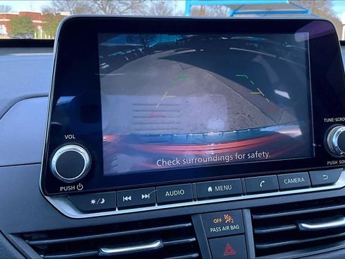 Used 2021 Nissan Altima 2.5 SR w/ SR Premium Package image 27