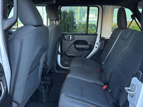 Used 2024 Jeep Wrangler Sport S image 9