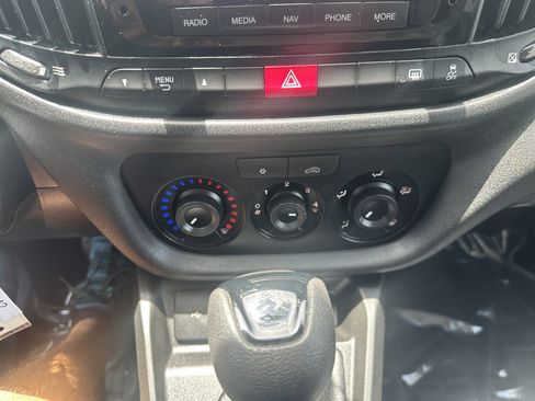 Used 2022 RAM ProMaster City Tradesman w/ Window Group 05 image 25