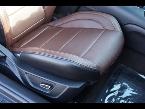 Used 2016 Ford Mustang GT image 10