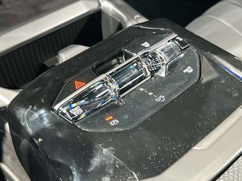 New 2027 BMW 740i w/ Executive Package RWD image 12