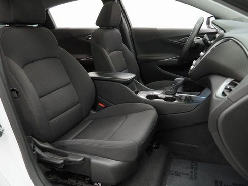 Used 2024 Chevrolet Malibu LT image 47