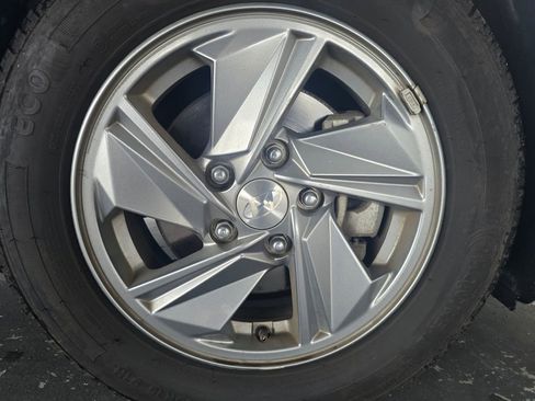 Used 2024 Hyundai Elantra SE image 26