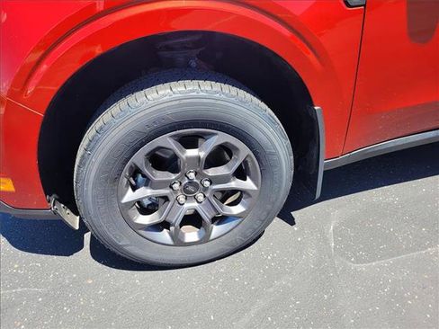 Used 2024 Ford Maverick XLT FWD image 2