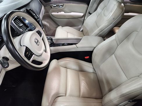 Used 2022 Volvo XC90 T6 Inscription w/ Advanced Package image 32