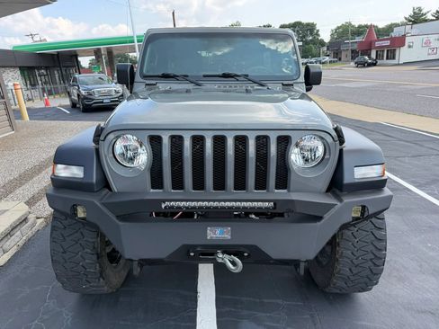 Used 2019 Jeep Wrangler Unlimited Sport AWD/4WD image 4