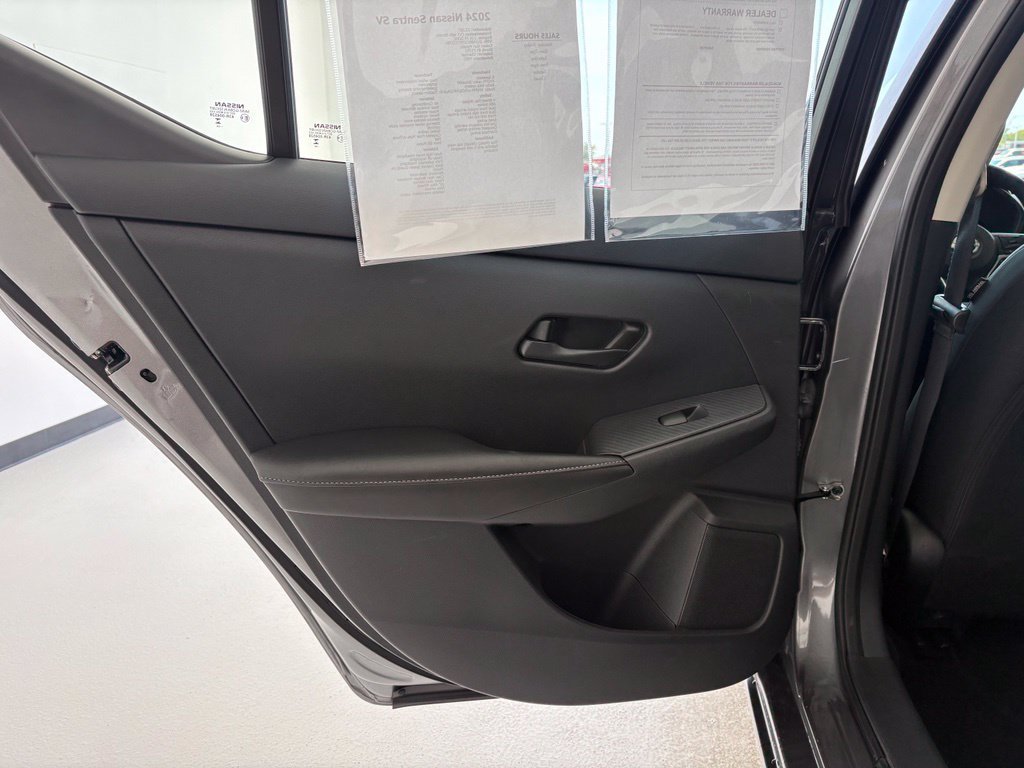 Used 2024 Nissan Sentra SV FWD image 28