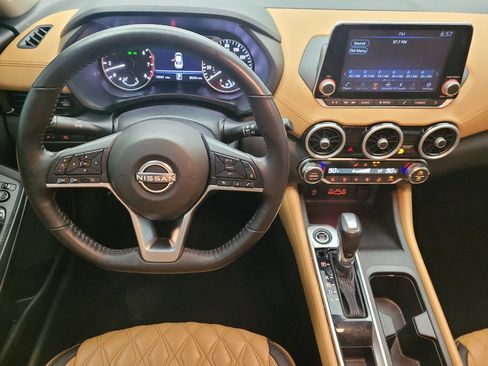 Used 2025 Nissan Sentra SV w/ SV Premium Package image 22