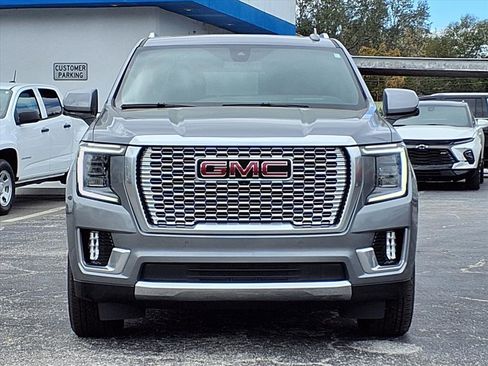 Used 2022 GMC Yukon Denali w/ Max Trailering Package image 2