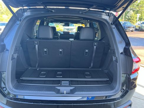 New 2025 Honda Pilot Black Edition image 6