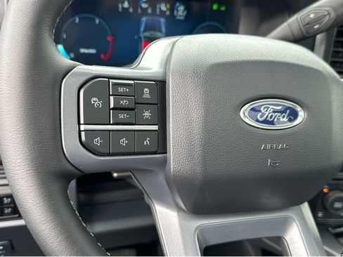 New 2025 Ford F250 Lariat w/ Lariat Ultimate Package image 25