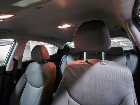 Used 2014 Hyundai Elantra SE w/ Option Group 02 image 19