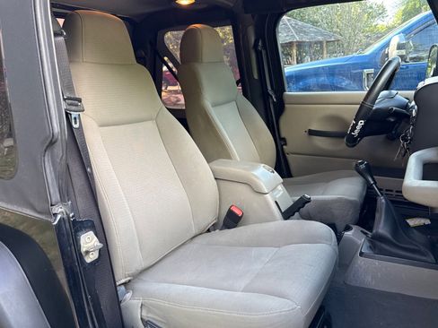 Used 2006 Jeep Wrangler X w/ Tire & Wheel Group (Ecco) image 30