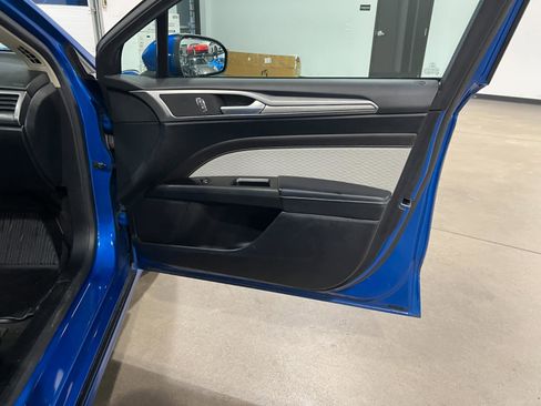 Used 2019 Ford Fusion SE w/ Equipment Group 151A image 38