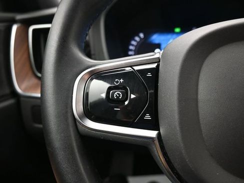 Used 2024 Volvo XC60 B5 Ultimate AWD/4WD image 27