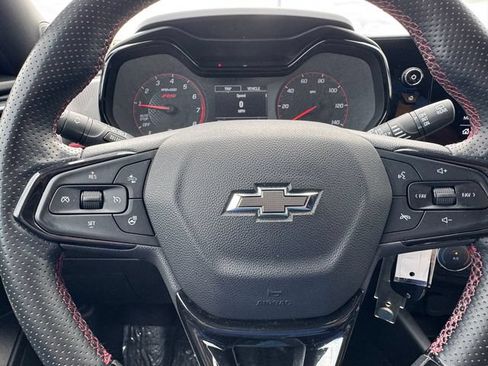 Certified 2024 Chevrolet Trax RS w/ Sunroof Package FWD image 22