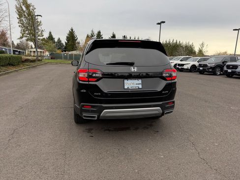 Used 2024 Honda Pilot Elite image 6