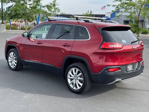 Used 2017 Jeep Cherokee Limited FWD image 5