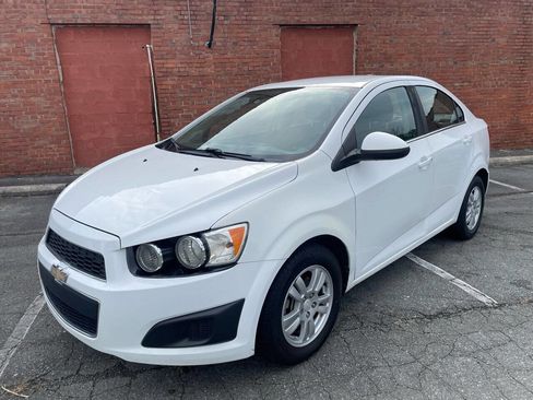 Used 2016 Chevrolet Sonic LT image 6