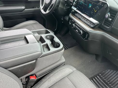 Used 2024 Chevrolet Silverado 1500 LT image 19