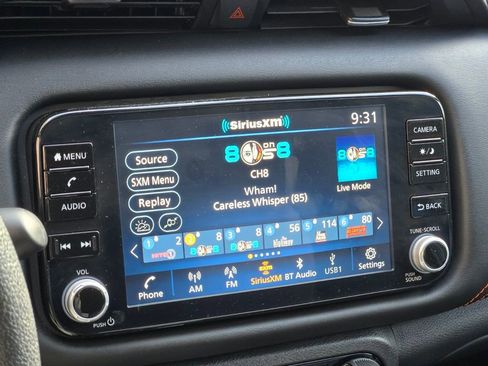 Used 2024 Nissan Kicks SR w/ SR Premium Package image 10