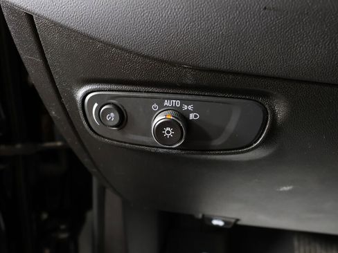 Used 2022 Chevrolet Equinox RS w/ LPO, Floor Liner Package image 33