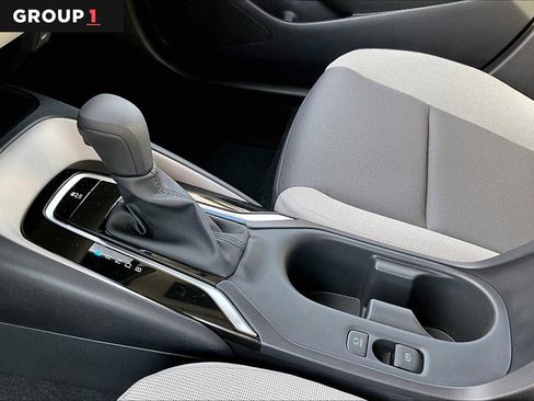 Used 2025 Toyota Corolla LE image 7